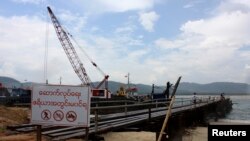 မှတ်တမ်းဓါတ်ပုံ - ၂၀၁၂ မေလ ၁၀ ရက်တုန်းက ဆောက်လက်စ ထားဝယ်ရေနက်စီမံကိန်း