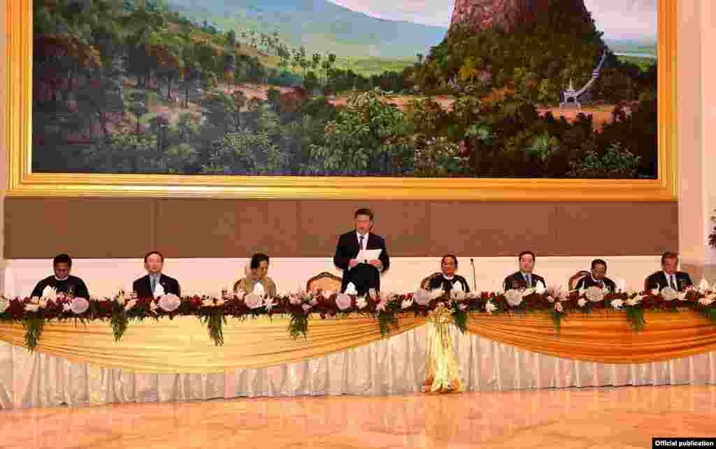 China President Xi dinner (MOI Webportal Myanmar)