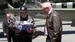 洛城侨民迎送马英九 论功过 洛城侨民迎送马英九 论功过