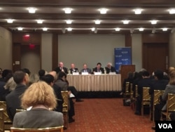 从左至右,埃文斯、朱成虎、洛德、孙哲、泽高利亚