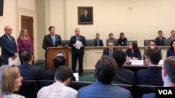 资料照片:美国国会及行政当局中国委员会(CECC)2020年3月11日召开就维吾尔强迫劳动问题召开讨论会。(美国之音李逸华拍摄)