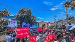 မန္တလေးဆန္ဒပြပွဲ ပစ်ခတ်ဖြိုခွဲခံရ၊ တဦးဒဏ်ရာရပြီး တဦးဖမ်းခံရ မန္တလေးဆန္ဒပြပွဲ ပစ်ခတ်ဖြိုခွဲခံရ၊ တဦးဒဏ်ရာရပြီး တဦးဖမ်းခံရ