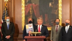 众议院外交事务委员会首席共和党成员、中国工作组主席麦考尔(Rep. Michael McCaul, R-TX)2020年9月30日出席中国工作组报告发布记者会。(美国之音记者李逸华拍摄)