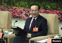 2012年11月9日,中共十八大期间,吉林省委书记孙政才在分组会议上。