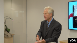 2015年12月10日,美国加州大学尔湾分校商学院教授彼得·纳瓦罗在新美国安全中心讨论他的新书《卧虎:中国军国主义对世界意味着什么》