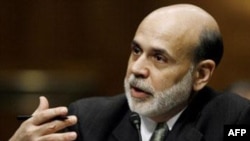 伯南克在参议院听证会上作证