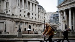 ဗြိတိန်မှာ အိမ်ပြင်မထွက်ရကန့်သတ်ချက် ပြန်စတင် ဗြိတိန်မှာ အိမ်ပြင်မထွက်ရကန့်သတ်ချက် ပြန်စတင်