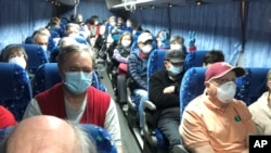 美国政府钻石公主号游轮撤侨专机2020年2月17日从东京羽田机场起飞返回美国