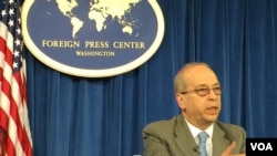 美助理国务卿拉塞尔 (2016年2月10日,美国之音莉雅拍摄)