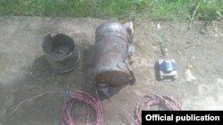 ဘူးသီးတောင်မြို့နယ် ဗလီဝင်းတွင်း ရှာဖွေတွေ့ရှိတဲ့ လက်လုပ်ဗုံး ( သတင်းဓာတ်ပုံ- Information Committee)