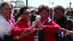 奥巴马与民权领袖并肩纪念”血腥星期天” 奥巴马与民权领袖并肩纪念”血腥星期天”