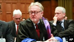 ပါမောက္ခ William Schabas