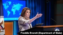 资料照:美国国务院发言人塔米·布鲁斯(Tammy Bruce)在记者会上。