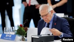 Верховний представник ЄС у справах зовнішньої політики й безпеки Жозеп Борель на зустрічі G7 в Ліверпулі 11 грудня 2021 р.