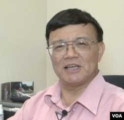 洛杉矶加州州立大学宋永毅教授(美国之音国符拍摄)