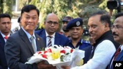 မြန်မာပြည်ထဲရေးဝန်ကြီး ဒုတိယဗိုလ်ချုပ်ကြီး ကျော်ဆွေ နှင့်
ဘင်္ဂလားဒေ့ရှ်ပြည်ထဲရေးဝန်ကြီး Asaduzzaman Khan