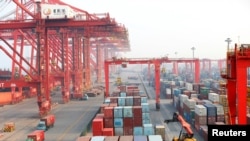 2018年4月29日中国山东日照港的繁忙景象(路透社)