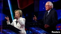 美国民主党总统参选人希拉里·克林顿和桑德斯。