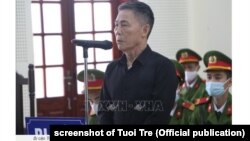 Nhà bất đồng Trần Đức Thạch trong phiên xét xử hôm 15/12/2020 tại Tòa án Nhân dân tỉnh Nghệ An 