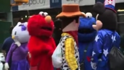 纽约市议员要求管束米老鼠和朋友们 纽约市议员要求管束米老鼠和朋友们