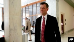 彼得·斯特抵达国会接受质询。（2018年7月12日）