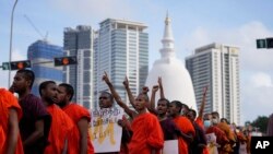 斯里兰卡民众在首都科伦坡抗议政府治理经济危机不当(2022年6月20日)