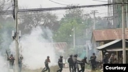 စစ်ကိုင်းတိုင်းအတွင်း စစ်ကောင်စီတပ်ဖွဲ့ဝင်များ။ (ယခင်ပုံဟောင်း)