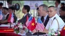 Đại sứ ‘từ chức’ vì Mỹ trục xuất hơn 8.000 người gốc Việt Đại sứ ‘từ chức’ vì Mỹ trục xuất hơn 8.000 người gốc Việt