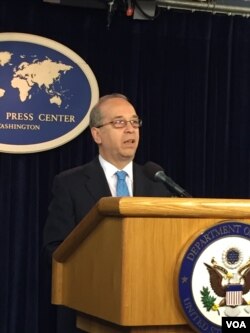 美国国务院亚太助卿拉塞尔(美国之音张蓉湘拍摄)