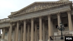 资料照片:国会大厦参议院一侧。