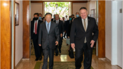 美国国务卿蓬佩奥与中共政治局委员杨洁篪2020年6月17日在夏威夷州会晤(照片来自国务卿蓬佩奥推文)