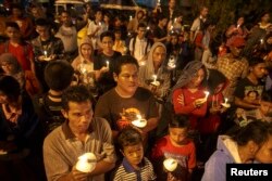 2014年12月31日,印度尼西亚民众举行烛光集会,悼念亚航8501航班恐难的遇难者