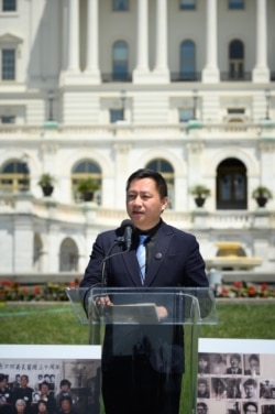 资料照:前天安门学生运动领袖、中国民主活动人士王丹 (由王丹提供)