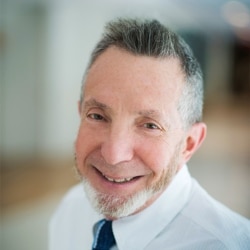 哈德逊研究所高级研究员,美国海洋力量中心主任克罗普西(Seth Cropsey) (照片提供:克罗普西)