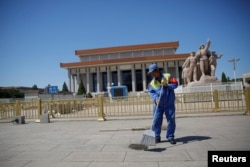 毛主席纪念堂。1983年,纪念堂内增设了毛泽东、周恩来、刘少奇、朱德纪念室。