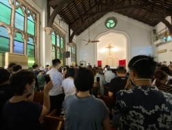 香港基督教团体6月28日举办追悼会,悼念2017年以来自杀及怀疑被自杀的社运死者,大会估计有超过200人参与。 (美国之音/汤惠芸)