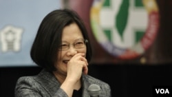 民进党总统候选人蔡英文在纽约会见侨界。(美国之音赵江拍摄)