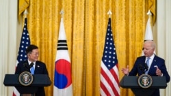 美韩领导人峰会后见记者（美联社2021年5月21日）