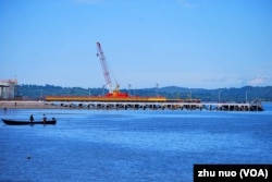 缅甸若开邦的皎漂市是中缅油气管道的起点。(美国之音朱诺拍摄,2013年11月11日)