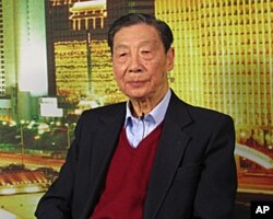 中国经济学家茅于轼