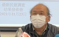 钟剑华批评,当局故意模糊执法界线,他会坚持如实反映香港选民的投票意向。 (美国之音 汤惠芸拍摄)