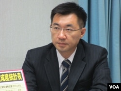 台湾执政党国民党立委江启臣(美国之音张永泰拍摄)