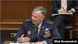 美国北方司令部司令、空军上将格伦•范赫克2021年4月14日出席众议院军事委员会的一场听证会。