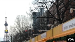 近年日本各地不时有各种与德国的交流活动,图为去年圣诞节北海道札幌市举办的慕尼黑展。美国之音歌蓝拍摄