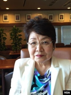 东京福祉大学国际交流中心主任远藤誉(美国之音歌篮拍摄)