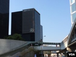 香港立法会综合大楼 (美国之音记者申华 拍摄)