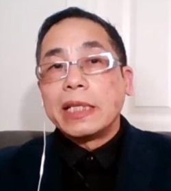 时政分析人士戈壁东 (美国之音资料照)