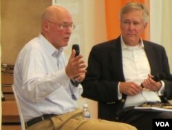 美国前财政部长保尔森2013年6月接受采访谈中国(美国之音宁馨拍摄)