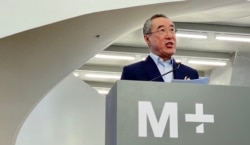 香港西九文化区管理局主席唐英年11月11日会见传媒,他强调会确保M+博物馆所有展品都符合国安法等法律要求,同时亦会维护表达及创作自由 (美国之音/汤惠芸)