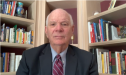 资料照片:卡丁参议员接受美国之音采访。(2021年7月7日)